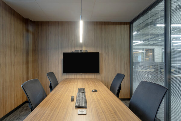 divisória de vidro com persiana - case adesign divisórias (5)