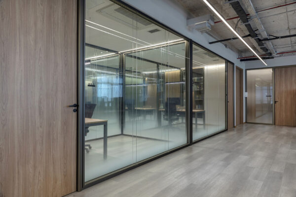 divisórias de vidro para escritório de advocacia